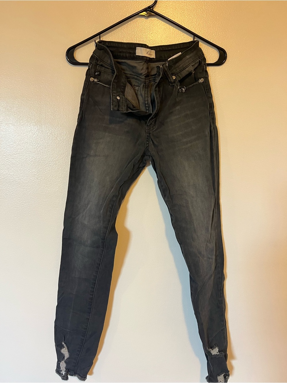 KanCan Distressed Jeans